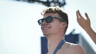 Coupe du Monde Natation 2024 : Léon Marchand déjà à la fête