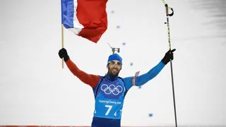 Biathlon : Martin Fourcade en or sur la dernière course de sa carrière !