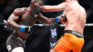 MMA : un indésirable de l’UFC devient millionnaire… à la PFL !