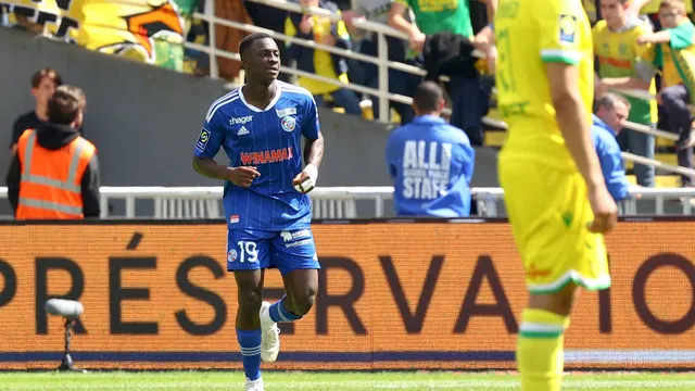 Mercato Strasbourg : le successeur identifié de Diarra file en Espagne !