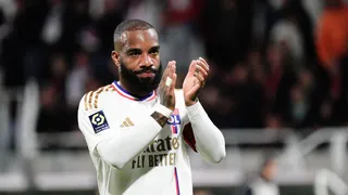 Mercato OL : Un club propose un improbable échange pour s’offrir Lacazette