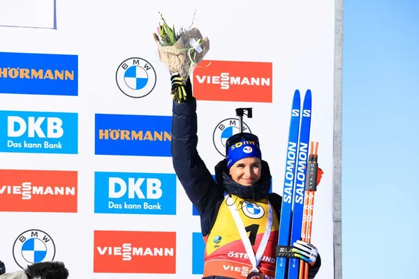 Le Gros Globe pour Julia Simon ! (iconsport)