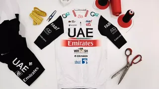 L’équipe UAE Team Emirates dévoile son kit 2023
