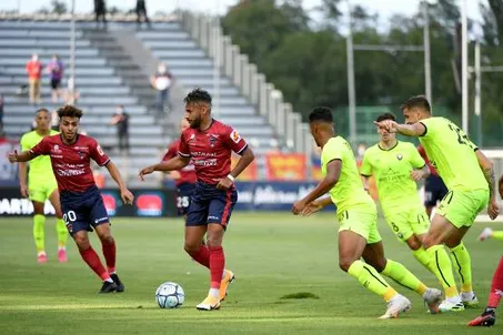 https://www.lamontagne.fr/photoSRC/VVNUJ1paUTgIBhVOCRAHHQ4zRSkXaldfVR5dW1sXVA49/football-ligue-2-clermontfoot-vs-caen-1re-journee-de-ligue-2_4897069.jpeg