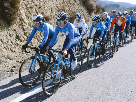 Cyclisme : Les coureurs professionnels commencent à se préparer pour 2023