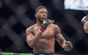 UFC : Oumar Sy ne combattra pas à Londres !
