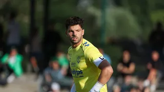 ASSE : Gautier Larsonneur est-il en danger au poste de gardien des Verts ?