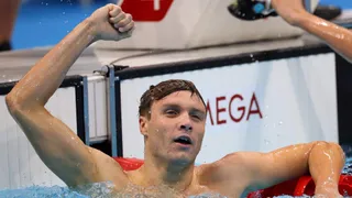 JO – Natation : Dressel et McKeon encore titrés, Finke frappe à nouveau