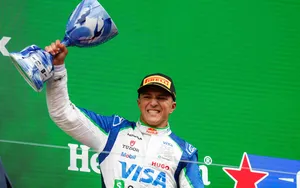 F1 : Où se situe Isack Hadjar par rapport aux autres rookies de Formule 1 ?