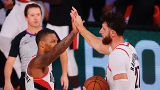 NBA – Lillard cartonne, Spurs et Suns se rapprochent