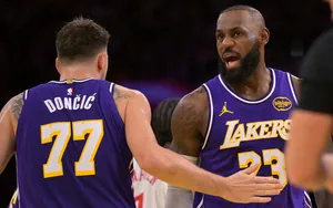 NBA : La connection LeBron–Doncic fait des étincelles (vidéo) !