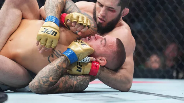 UFC : La soumission d’Islam Makhachev sur Dustin Poirier ! ( vidéo)