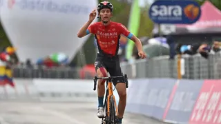 Giro : Mäder prend une étape dantesque, Valter maillot rose