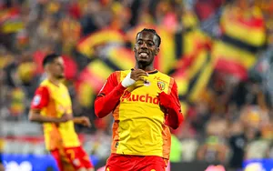 Mercato RC Lens : Le grand retour d’Elye Wahi, une erreur monumentale