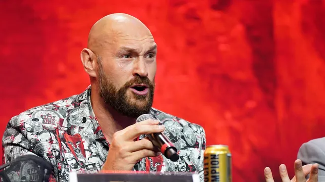 Boxe : “Son pays est en guerre donc…”, Fury fait scandale après sa défaite face à Usyk
