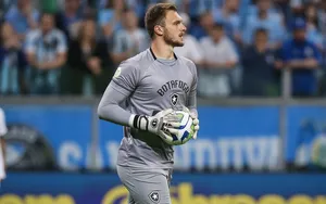 Mercato OL : Qui est Lucas Perri, le nouveau gardien qui arrive ?