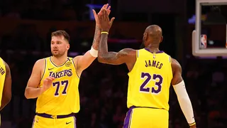 NBA : les Lakers prêts à offrir un renfort XXL à King James et Luka Dončić