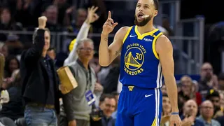 NBA : après un fabuleux 13/15, Stephen Curry et les Golden State Warriors rêvent du titre
