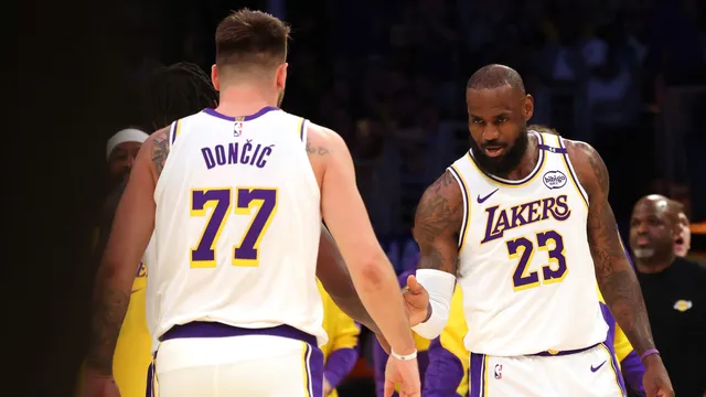 NBA : LeBron James écarté, Doncic trahi, vives tensions chez les Lakers