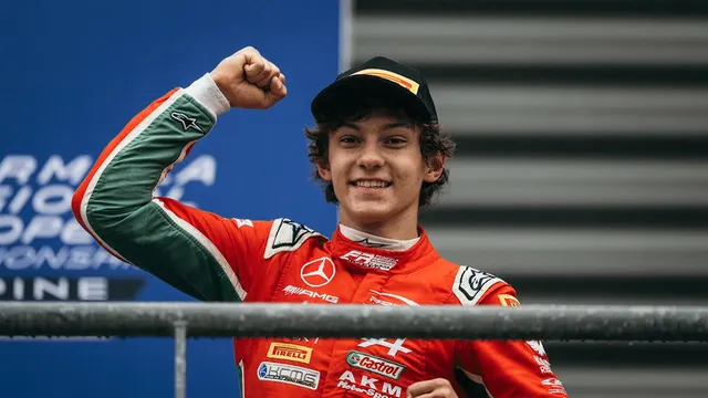 Portrait : Andrea Kimi Antonelli le potentiel remplaçant de Lewis Hamilton
