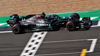 GP Silverstone : Hamilton gagne chez lui, sur 3 roues !