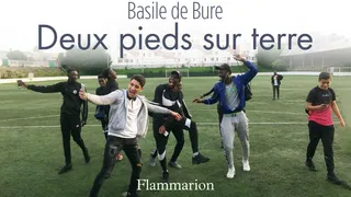 Critique : “Deux pieds sur terre” – Basile de Bure
