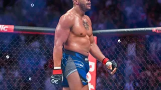 UFC : Ciryl Gane en colère après son combat contre Alexander Volkov