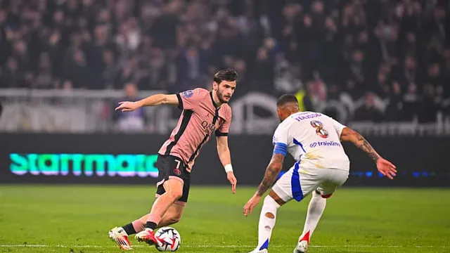 OL : John Textor contre-attaque et cible Kvaratskhelia (PSG)