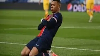 Mbappé, parti pour rester au PSG ?