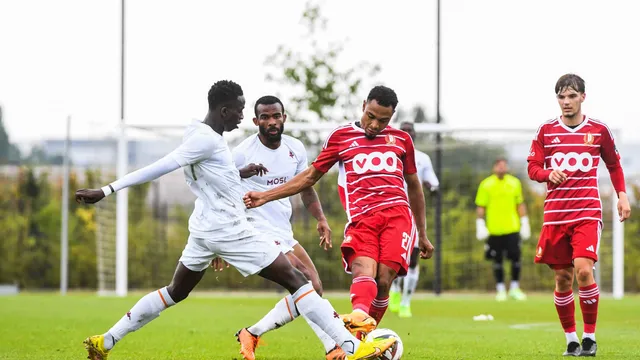 Mercato VAFC : un défenseur et un milieu arrivent de l’étranger (Officiel)