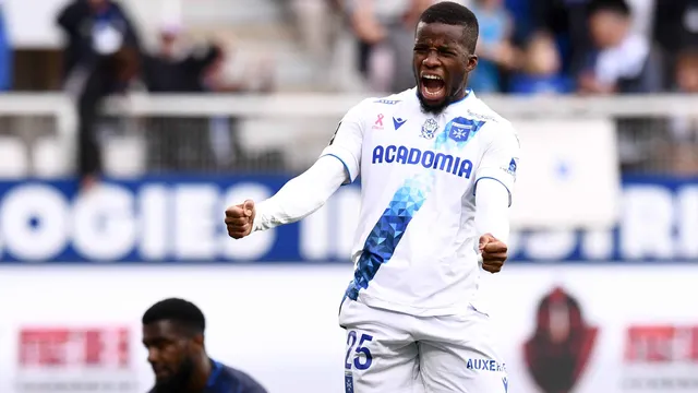 Mercato Monaco : un chèque de 25 M€ pour une révélation de Ligue 1 ?