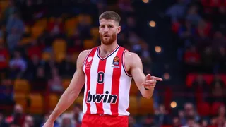 Euroligue : l’Olympiakos prend une décision forte après les injures racistes prononcées contre Joseph Bissang