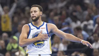 NBA : Stephen Curry rentre un peu plus dans la légende du Basket-Ball