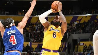 LeBron James marque 56 points dans la victoire des Lakers sur les Warriors