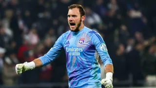 OL : pourquoi Lucas Perri a déjà surclassé Anthony Lopes