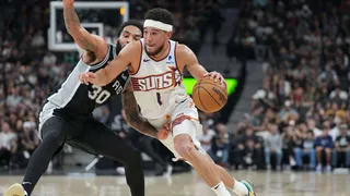 NBA : Devin Booker humilie les Spurs et Wembanyama (Vidéo)