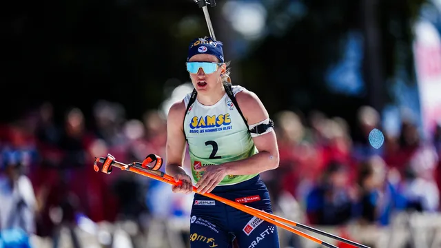 Biathlon : la sentence tombe pour Julia Simon