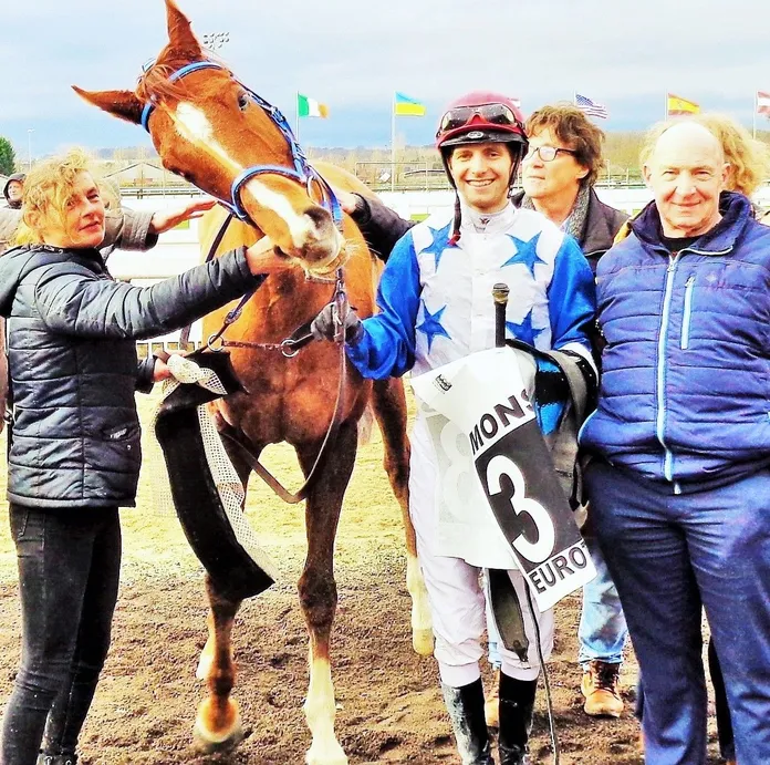 Victoire de Vaporetto Capri et de Fabien Lefebvre sur l'hippodrome de Mons