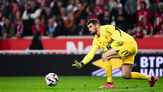 RC Lens : Pourquoi Will Still ne doit pas se priver de Mathew Ryan contre l’ASSE