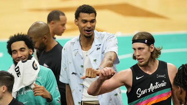 NBA : Les Spurs de Wembanyama tremblent, un départ redouté dans un trade