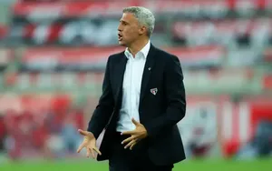 Une nouvelle légende rejoint les Émirats Arabes Unis (Officiel)