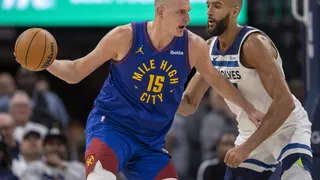 NBA : Rudy Gobert se fait marcher dessus par le MVP !