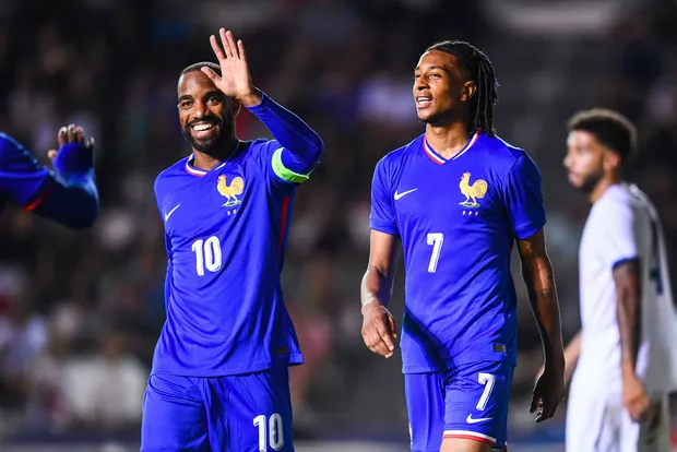 Alexandre Lacazette et Michael Olise
