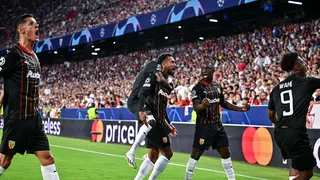 Mercato Lens : un buteur miracle de la saison passée en route vers le Qatar