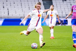 Amandine Henry : Âge, Stats, Palmarès, Couple et Club