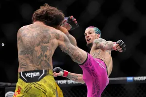 UFC : menacé avec une arme, ce combattant a une réaction salvatrice (Vidéo)
