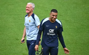 France – Belgique : 4e masque dans cet Euro pour Mbappé