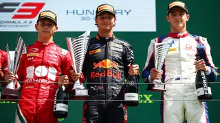 Formule 3 : Hauger impérial sous la pluie pour la course principale