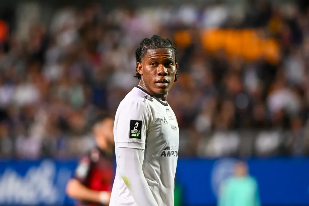 ESTAC Troyes v Red Star FC – Ligue 2 BKT 2024/2025