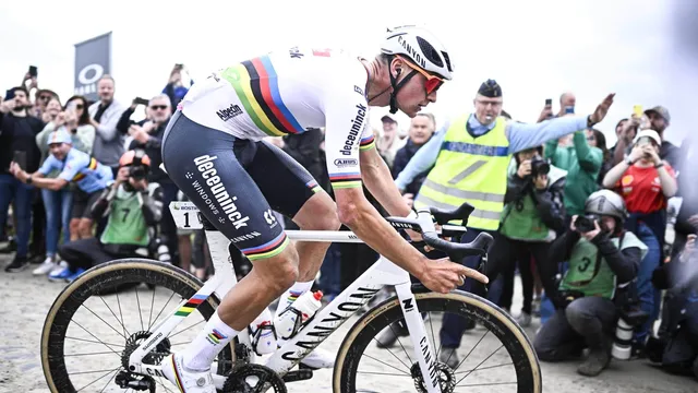 Paris-Roubaix : Mathieu Van der Poel victime d’un geste odieux ! (Vidéo)